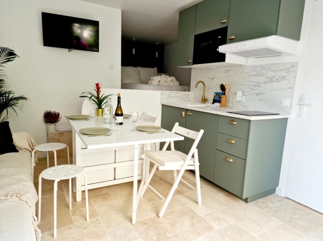 Studio Au Bas Des Cretes En Bas De Villa A La Ciotat Proche De La Mer Et De Marseille Buitenkant foto