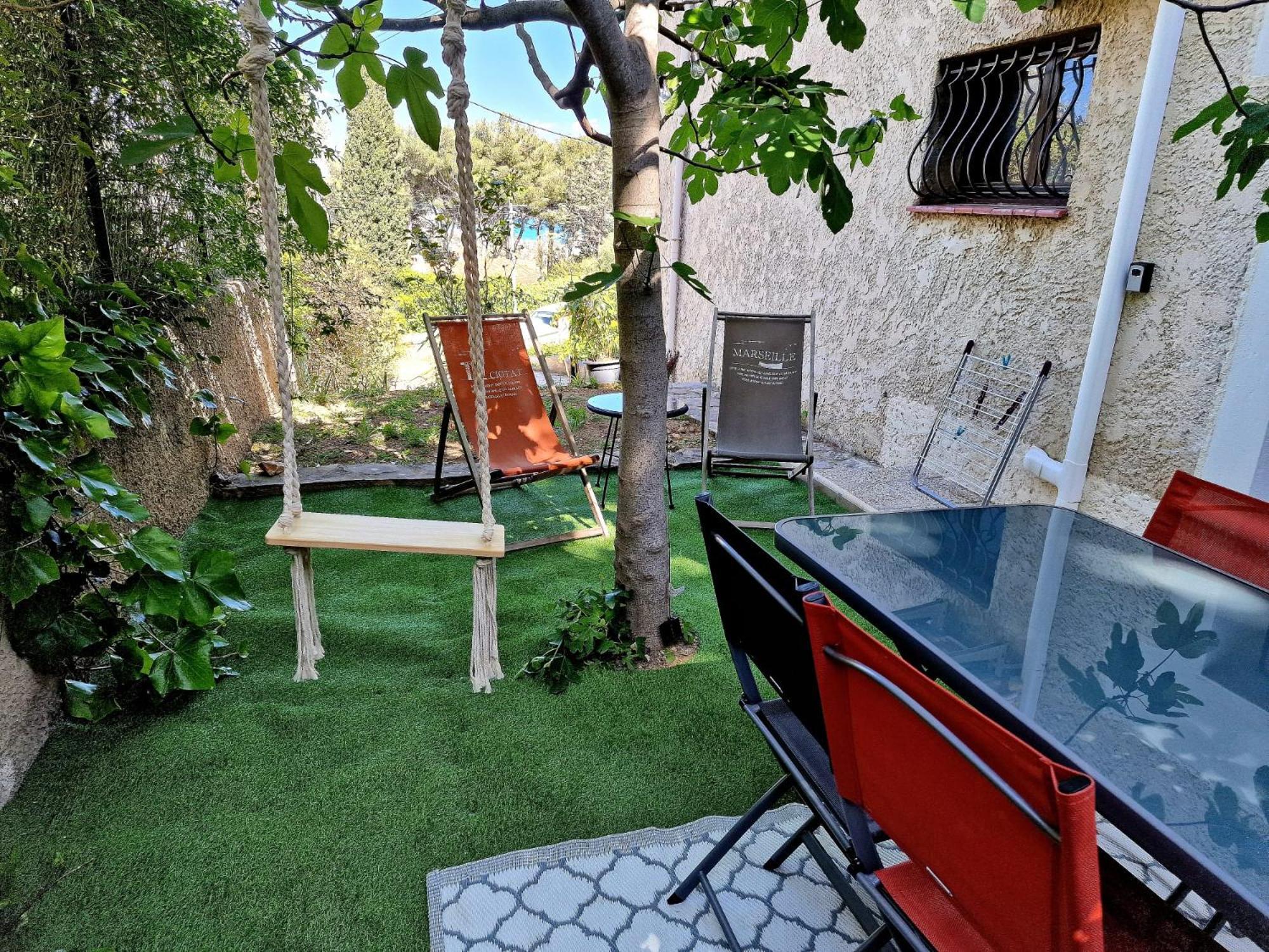 Studio Au Bas Des Cretes En Bas De Villa A La Ciotat Proche De La Mer Et De Marseille Buitenkant foto